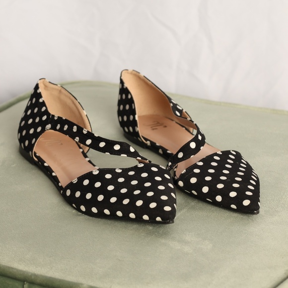 JG Women's Flats Black & White Polka Dot Size 8.5-9 - Picture 1 of 6